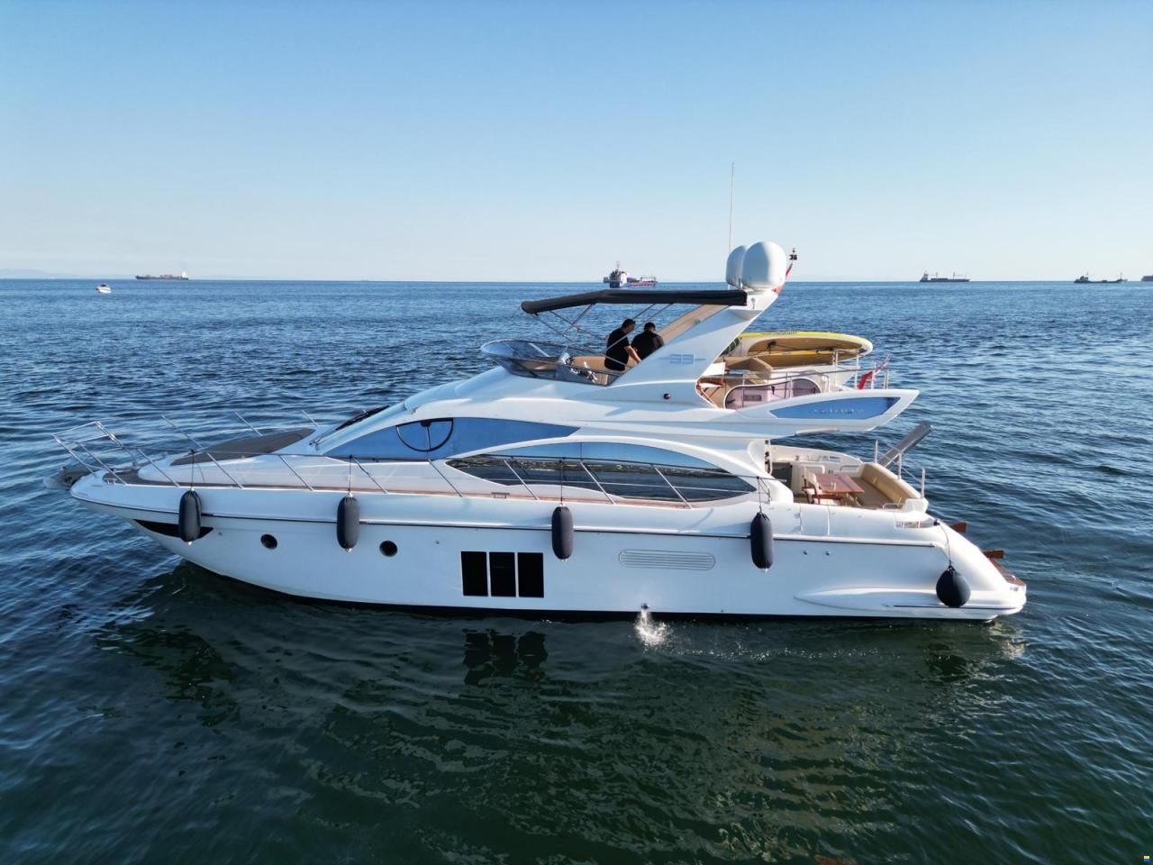 Azimut 53