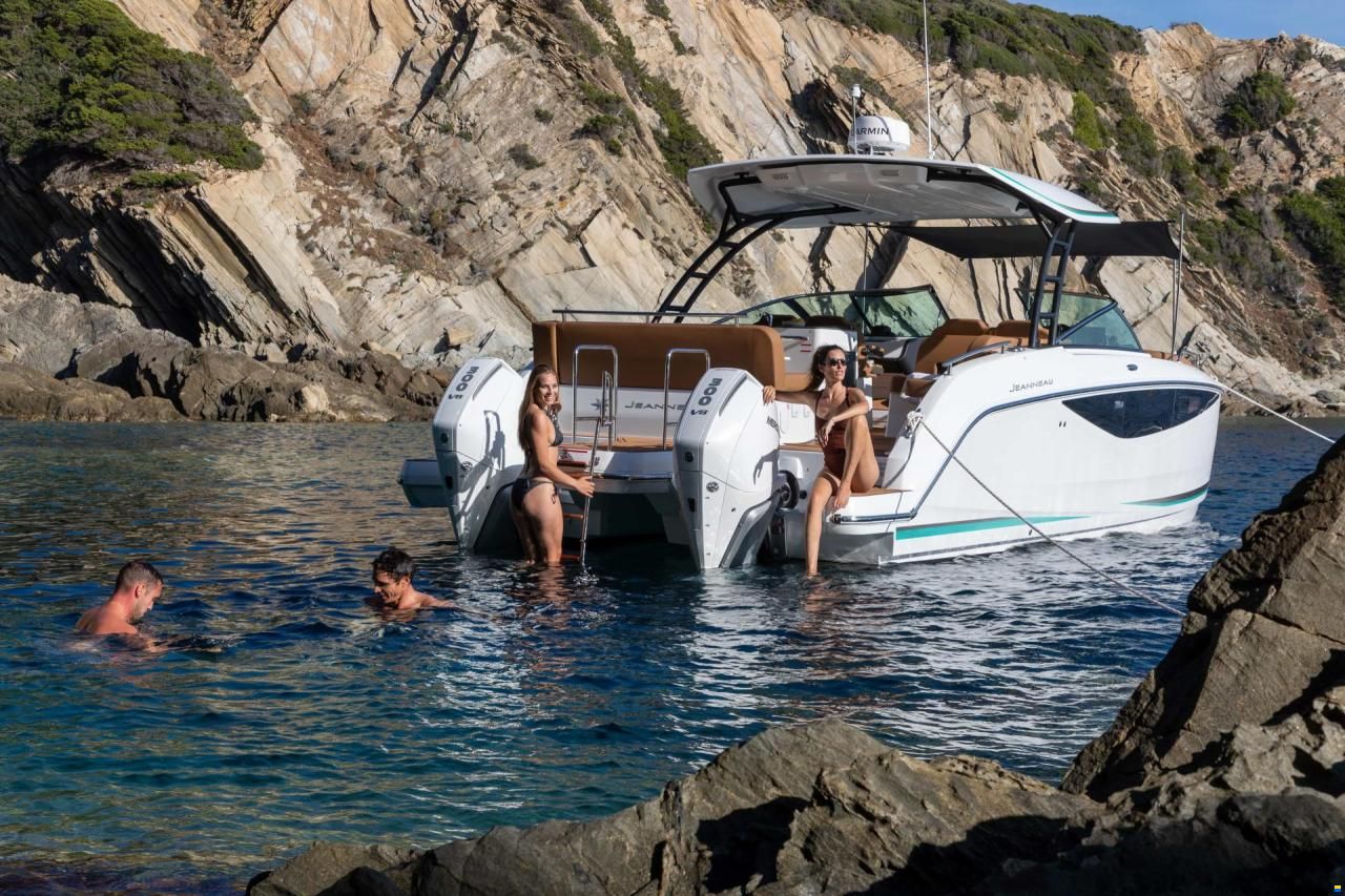 Jeanneau TH33