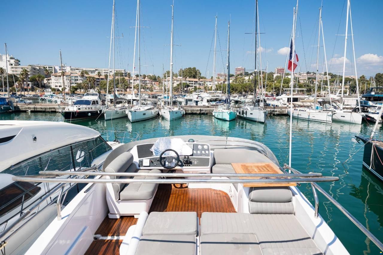 Sealine T47