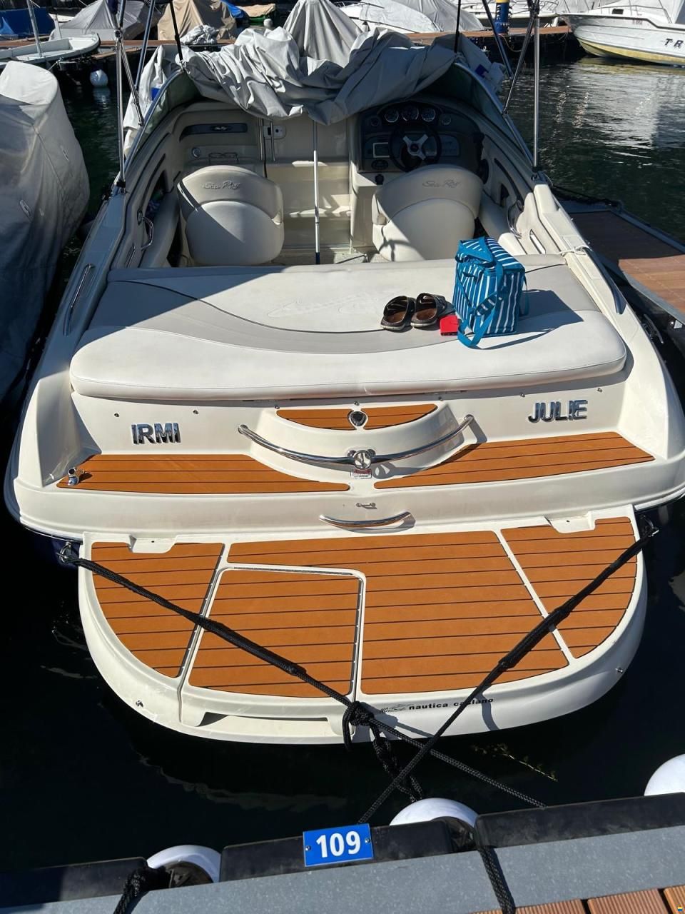 Sea Ray 220 SSE