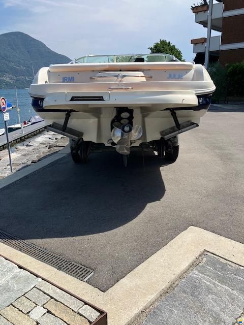 Sea Ray 220 SSE