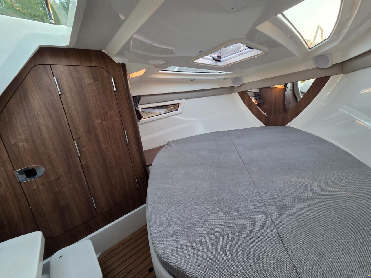 Quicksilver Activ 805 Cruiser