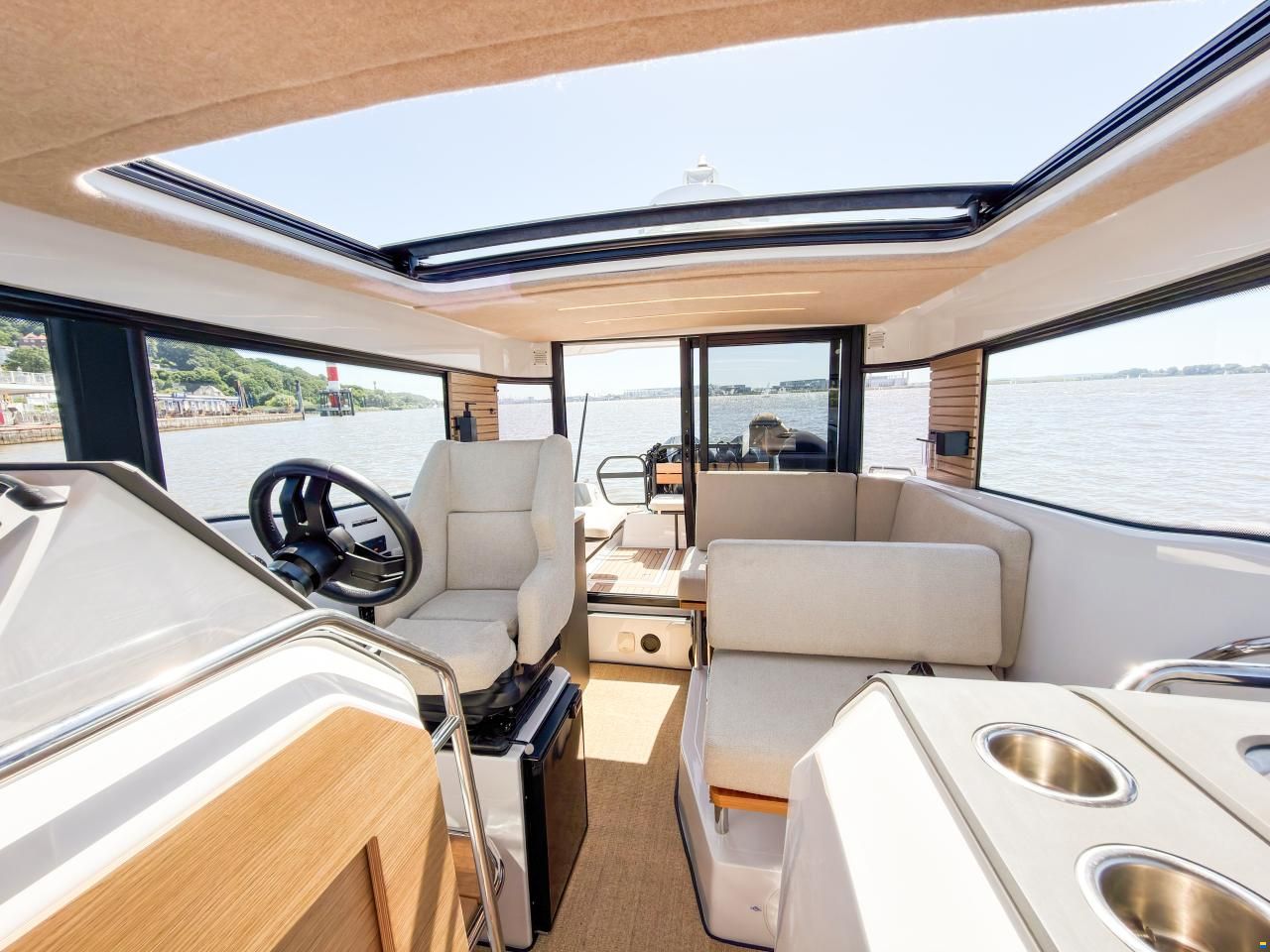 XO Boats EXPLR 10 SPORT+