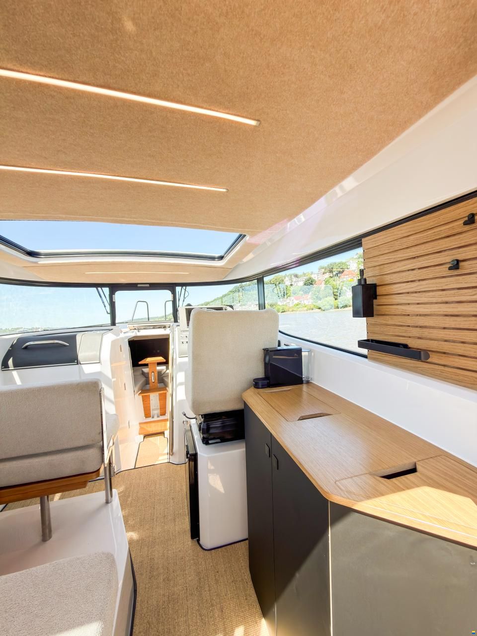 XO Boats EXPLR 10 SPORT+