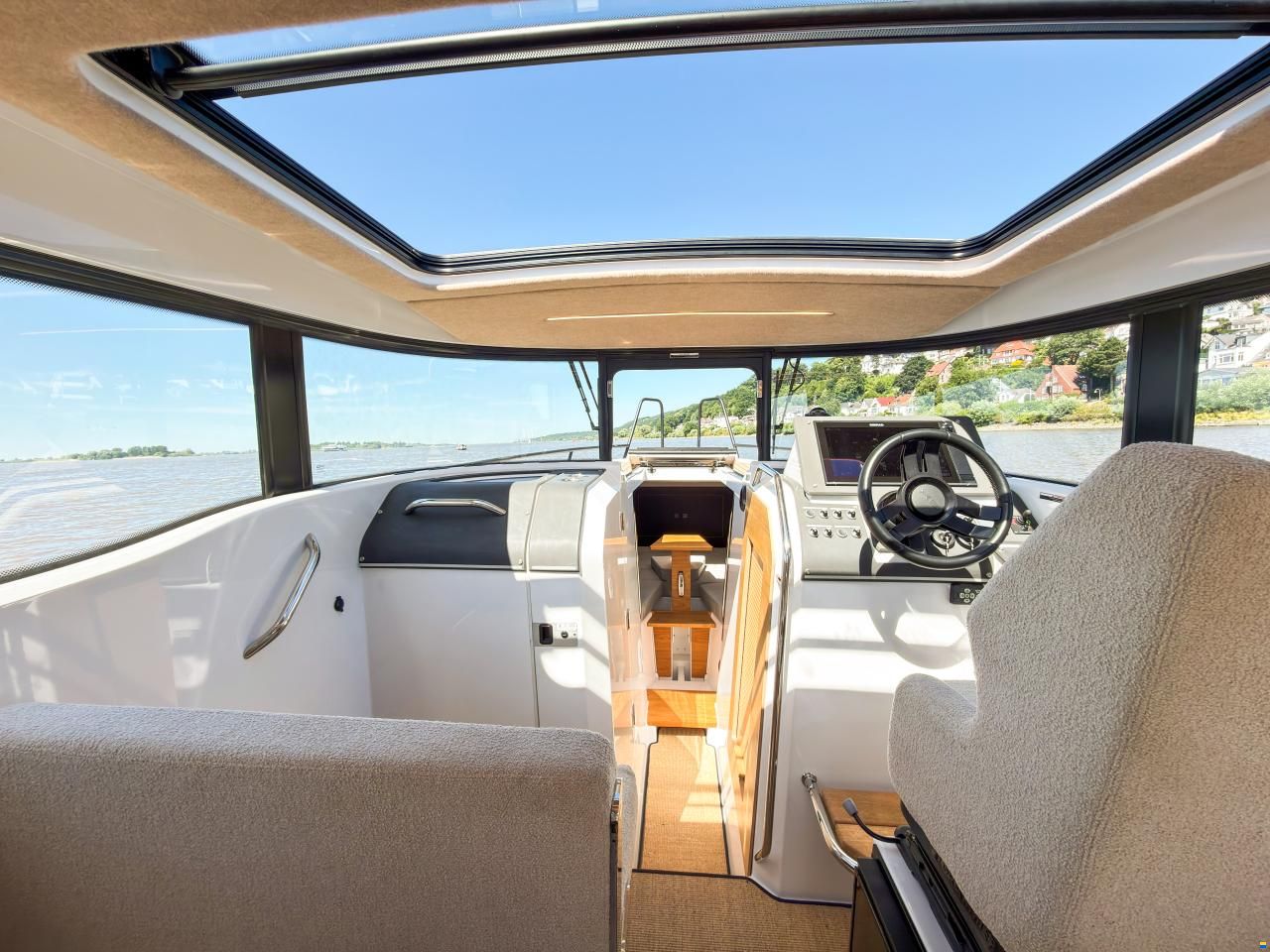 XO Boats EXPLR 10 SPORT+