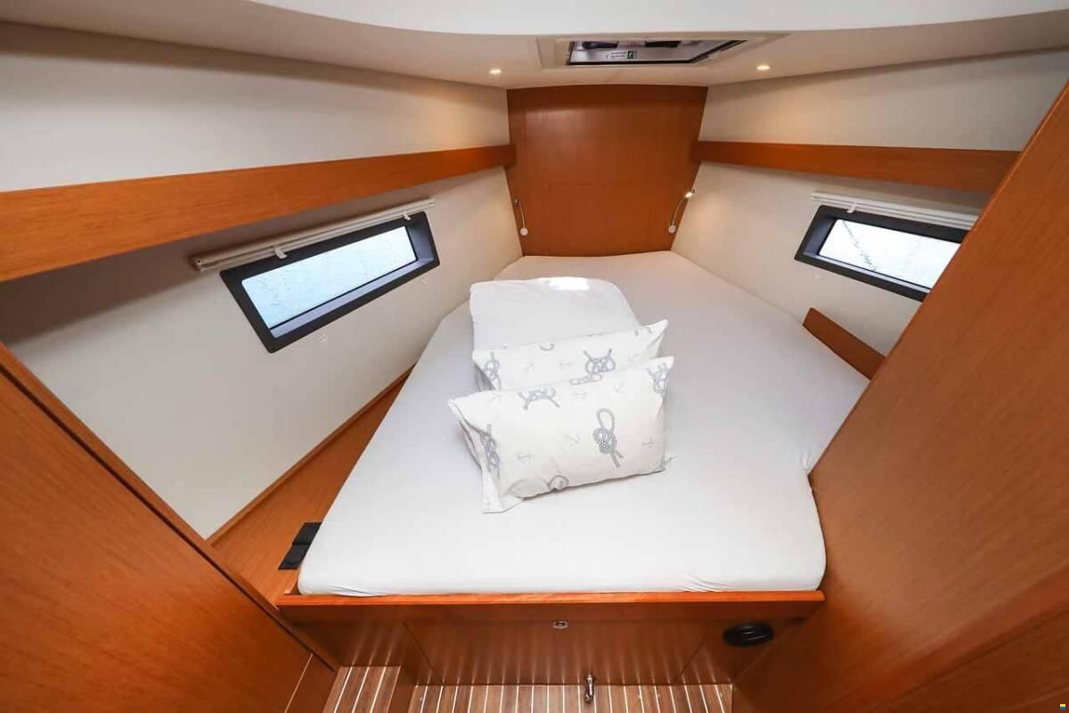 Bavaria C42