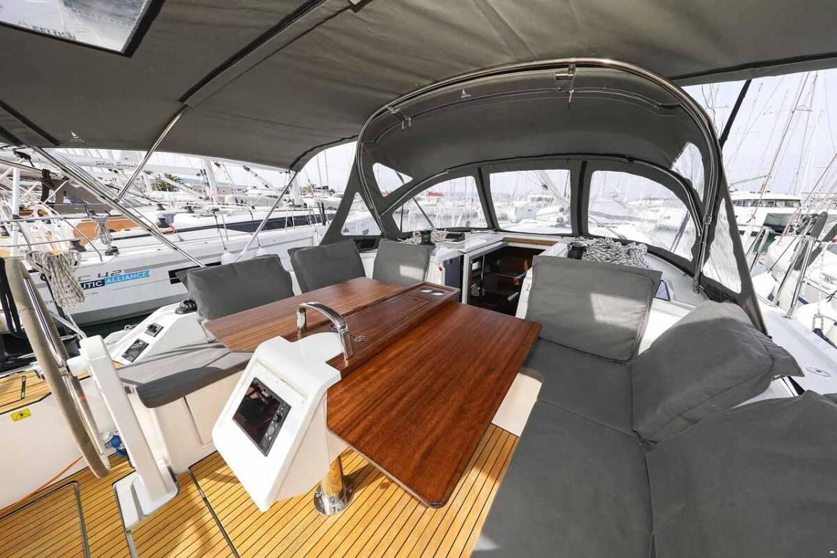 Bavaria C42