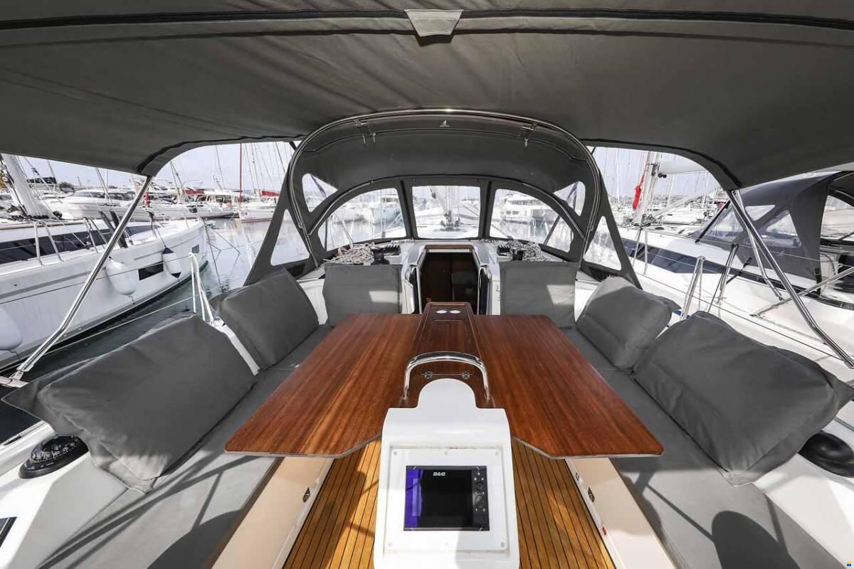 Bavaria C42
