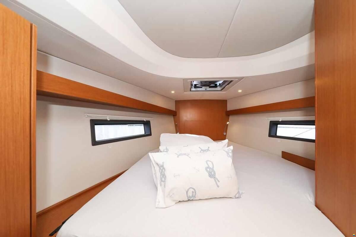 Bavaria C42