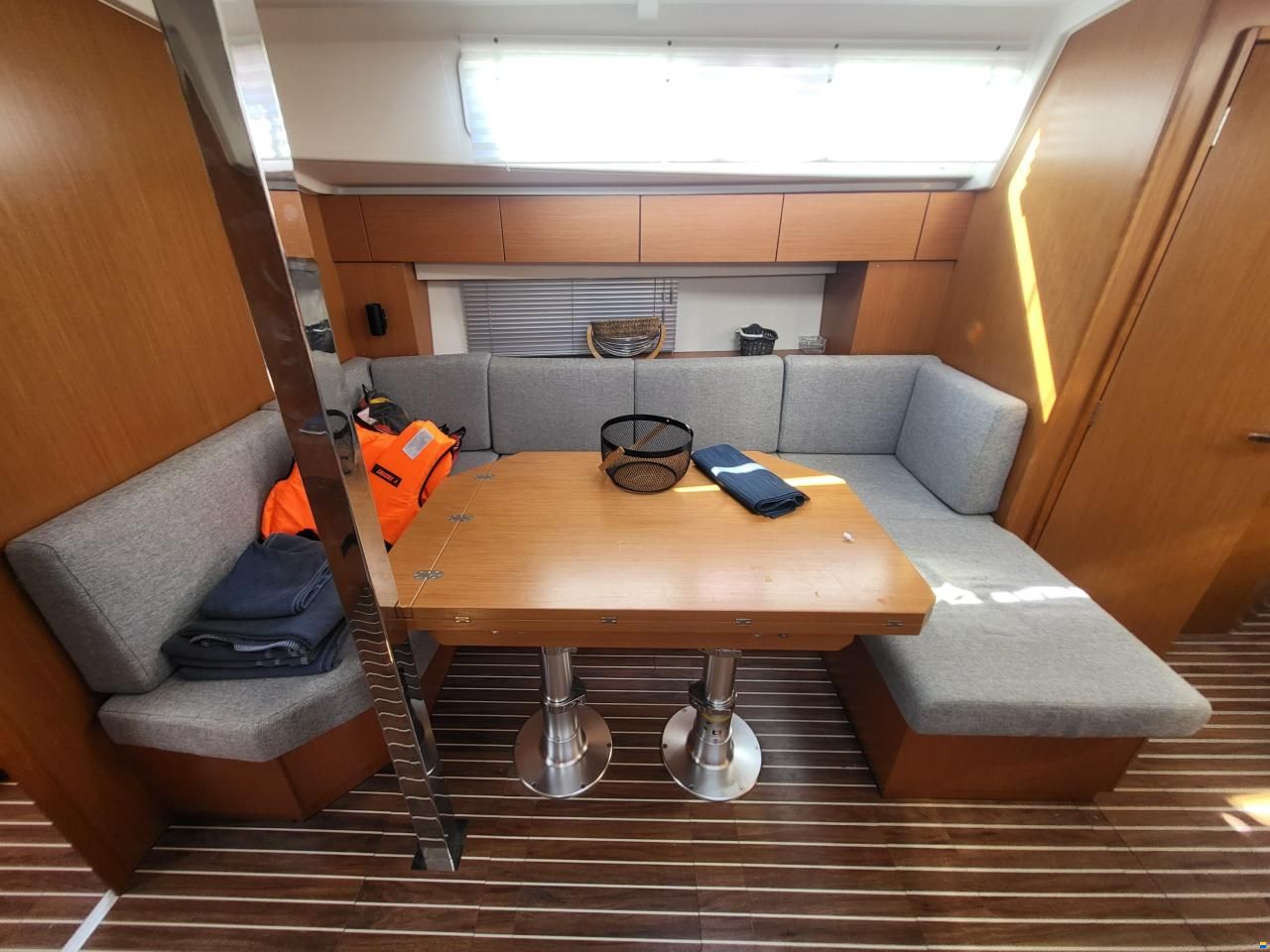 Bavaria C42