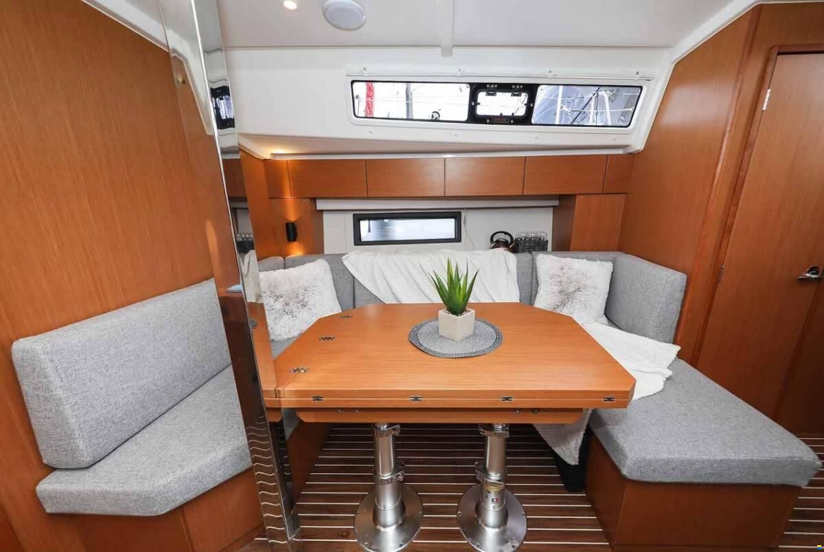 Bavaria C42