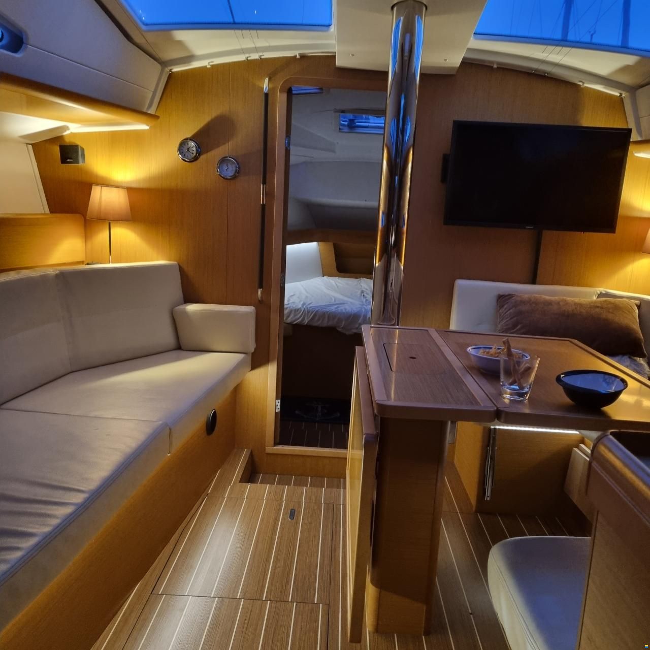 Jeanneau Sun Odyssey 42DS MK II 2011