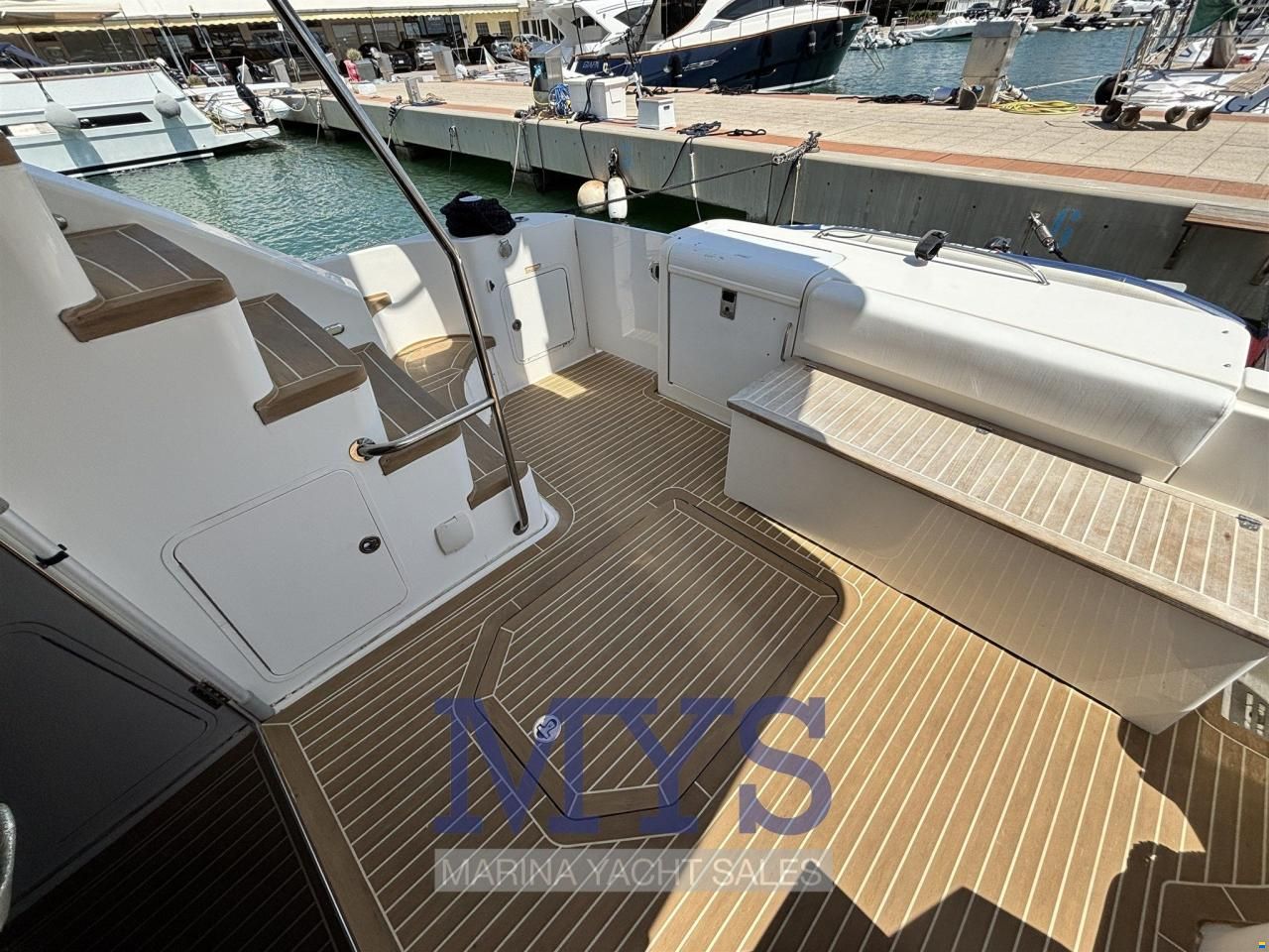 Sea Ray 505 FLY SEDAN BRIDGE