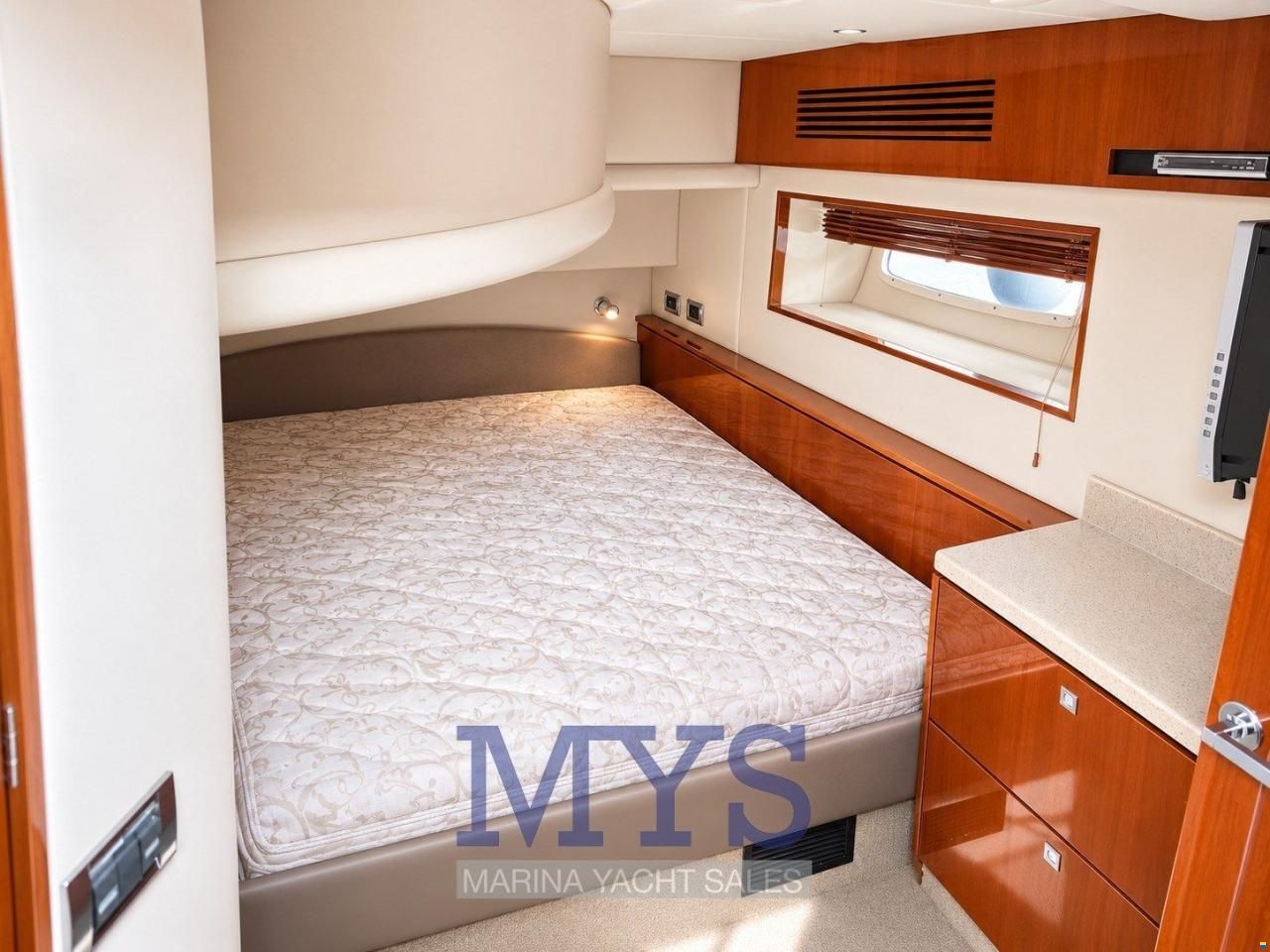 Sea Ray 505 FLY SEDAN BRIDGE