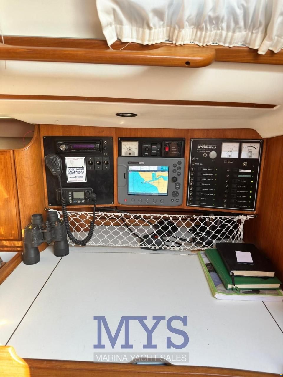 X-Yachts X 382