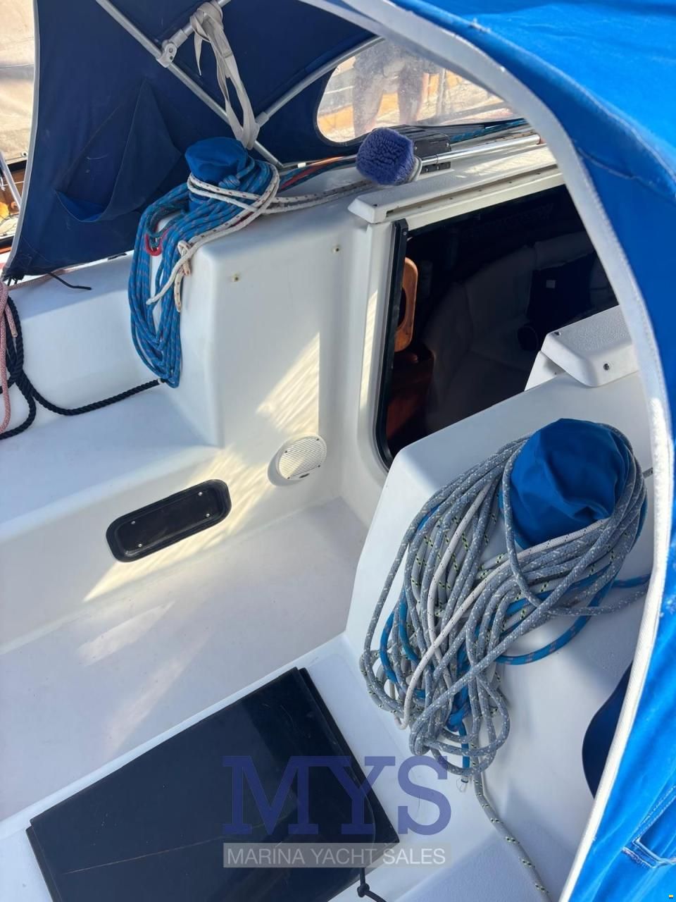 X-Yachts X 382