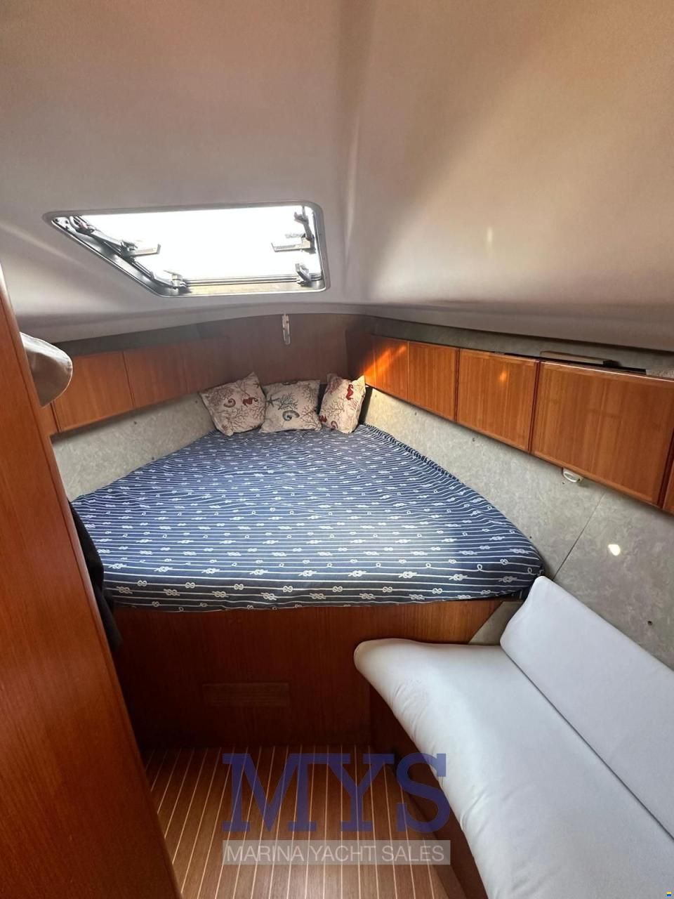 X-Yachts X 382