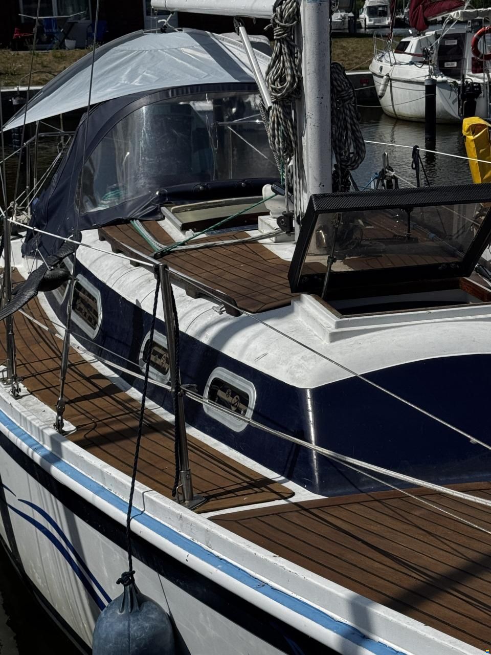 Ericson 29