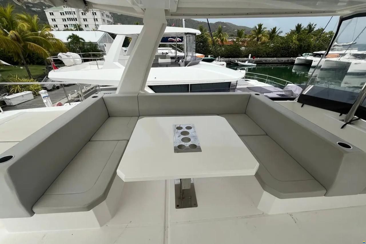 Leopard 46 Powercat