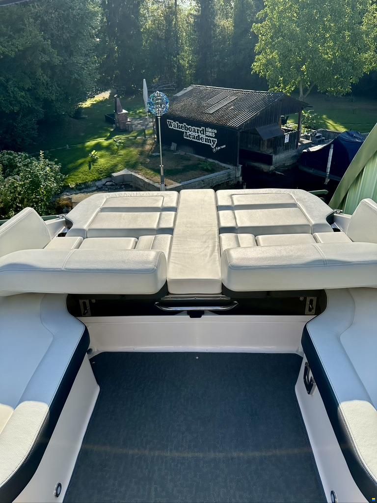 Regal 2300