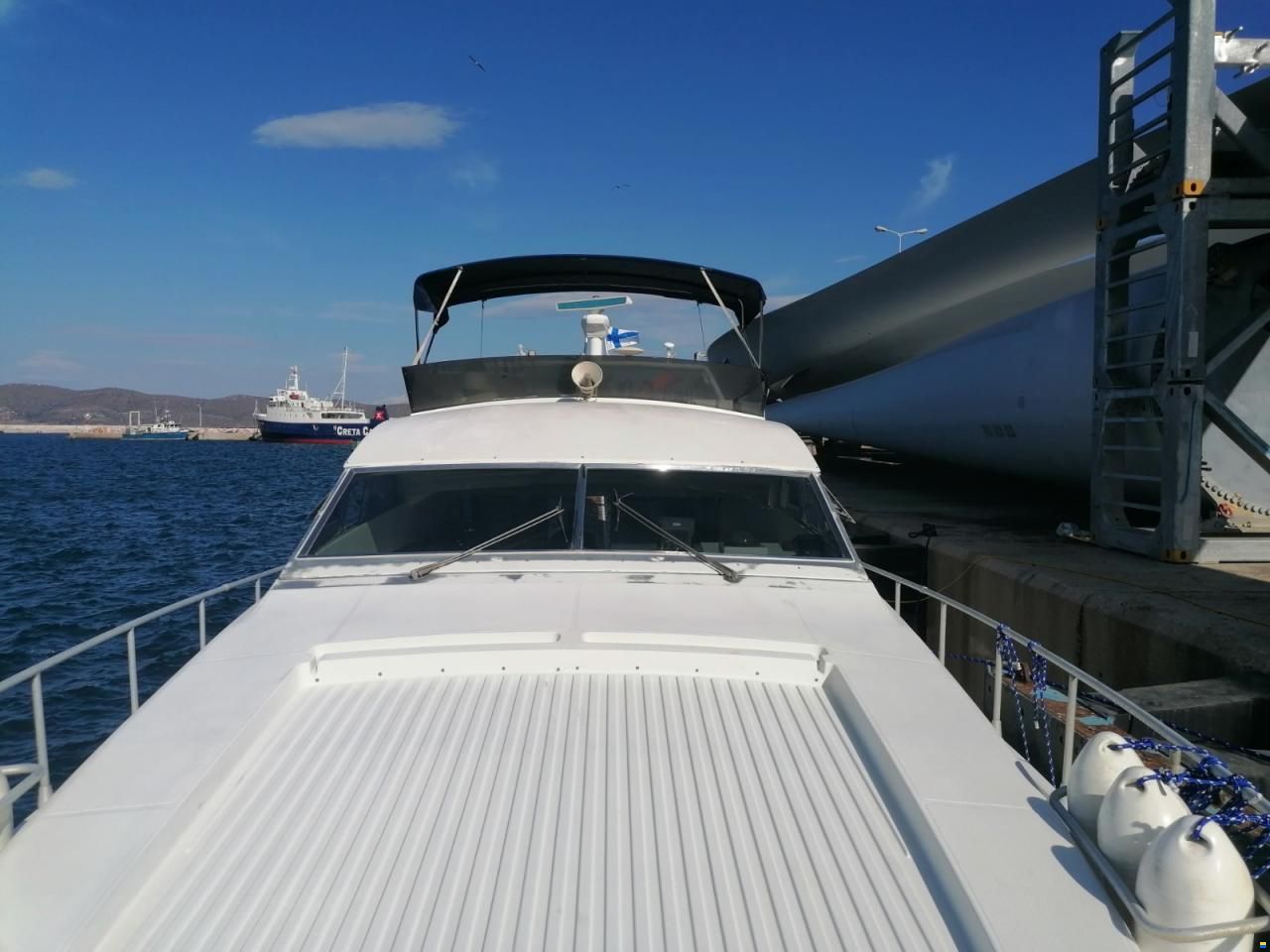 Mochi Craft Fly Bridge 46