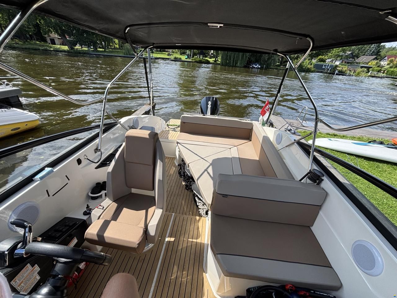 Quicksilver Activ 805 Cruiser