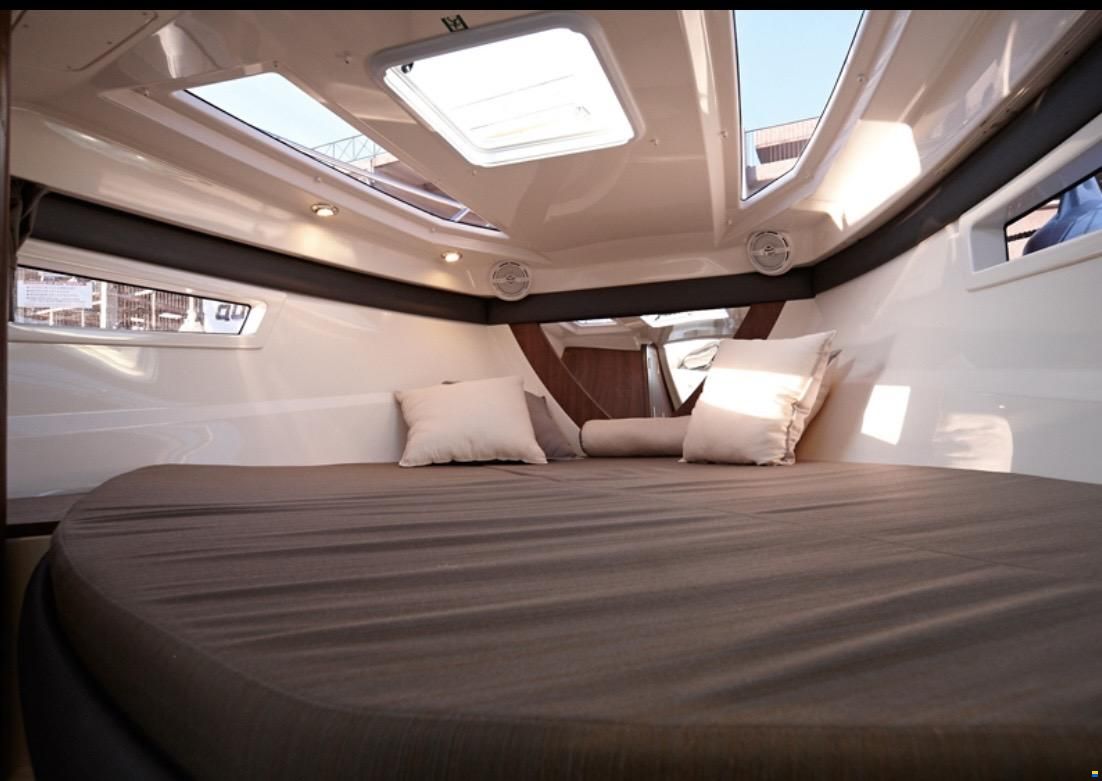 Quicksilver Activ 805 Cruiser