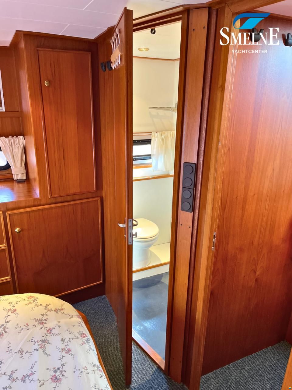 Roukema Explorer 44