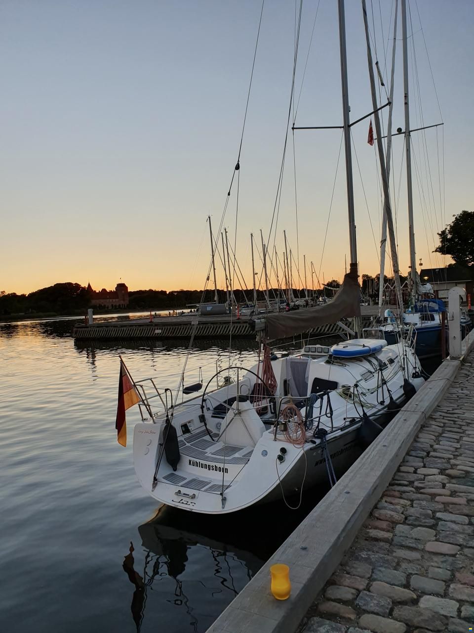 Elan 37
