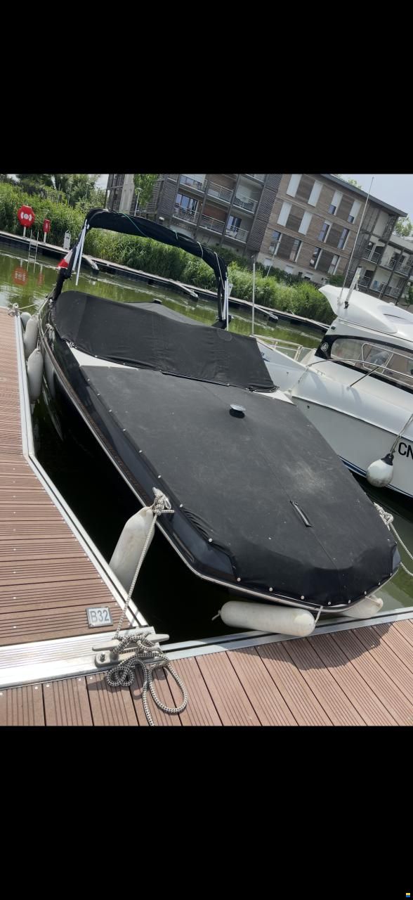 Scarab 255 platinium HO
