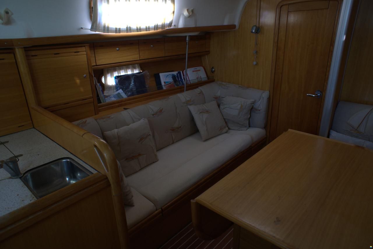 Bavaria 37 CRUISER
