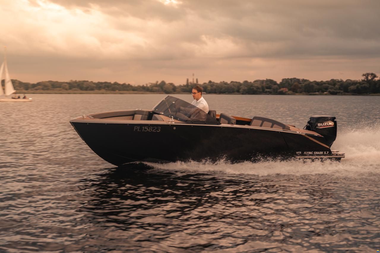 VTS Boats Flying Shark 5.7
