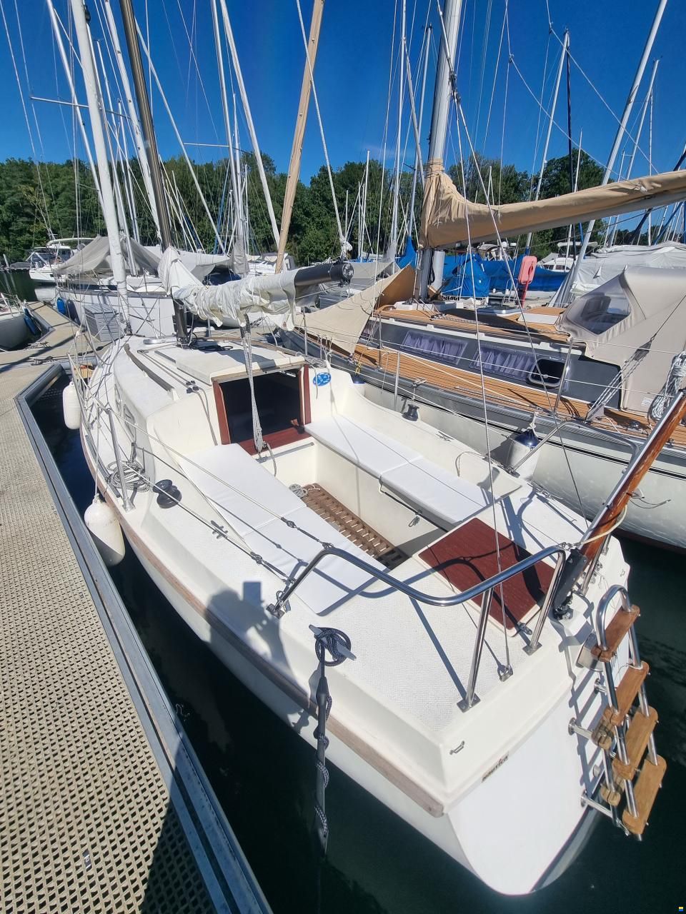 Nautica 24