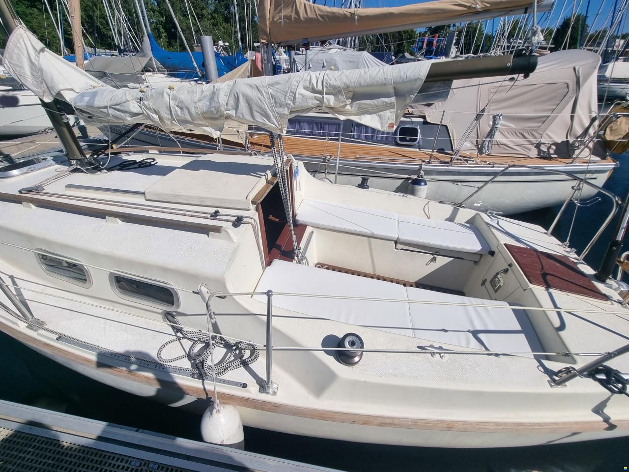 Nautica 24