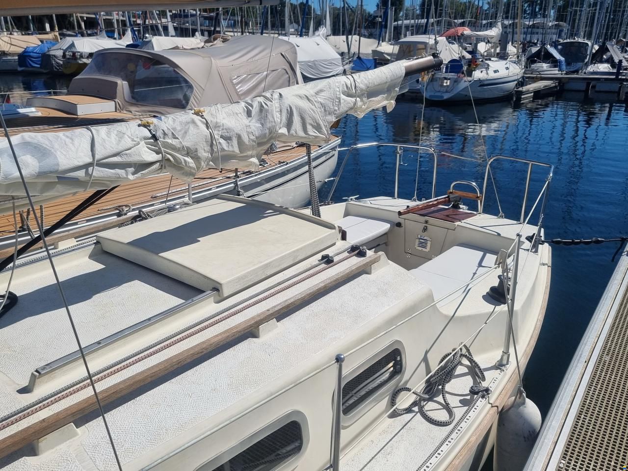 Nautica 24