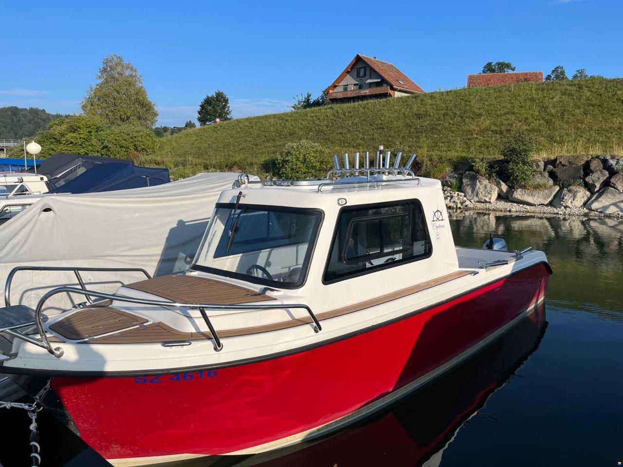 The Captains Fisher 660