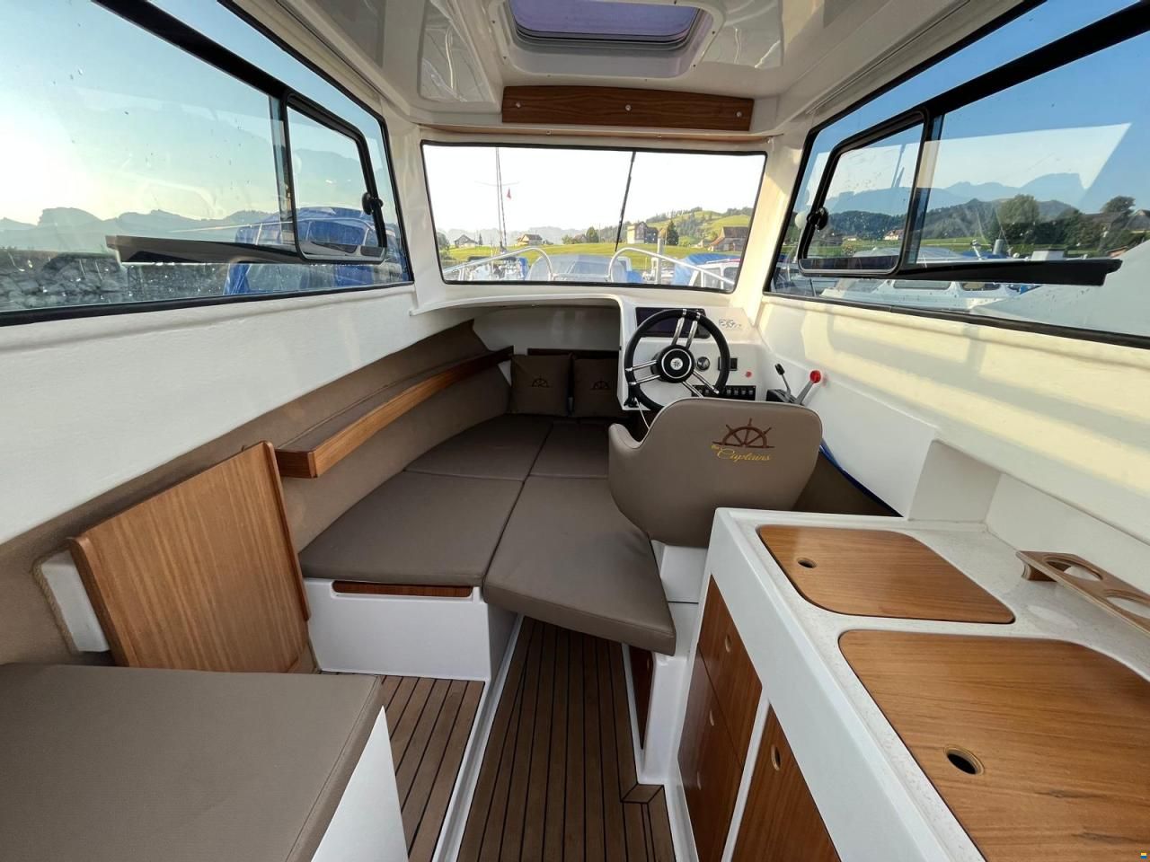 The Captains Fisher 660