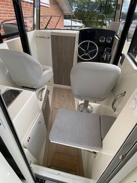 Quicksilver 705 Pilothouse m/Mercury F225 hk V6