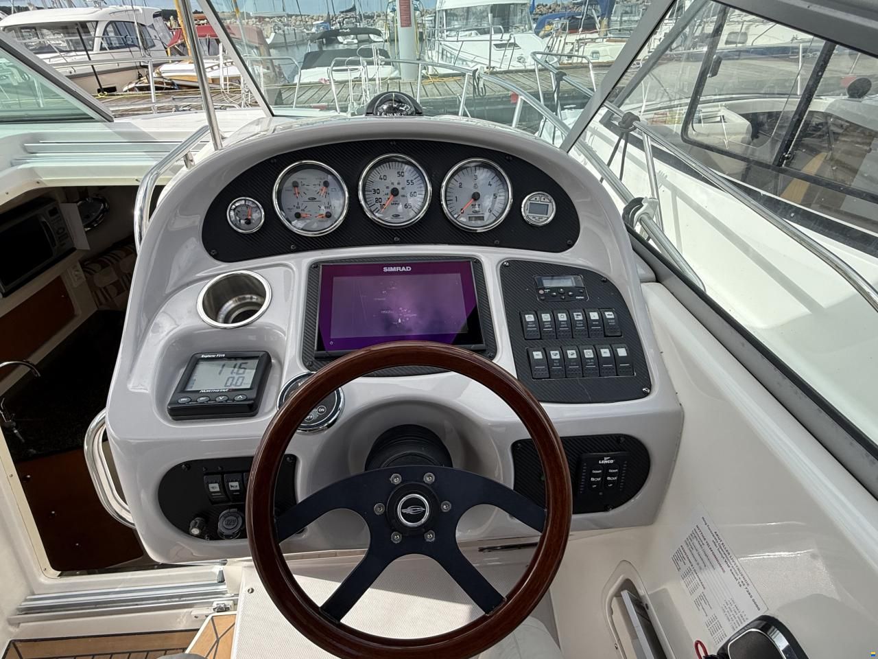 Chaparral 270 Signature
