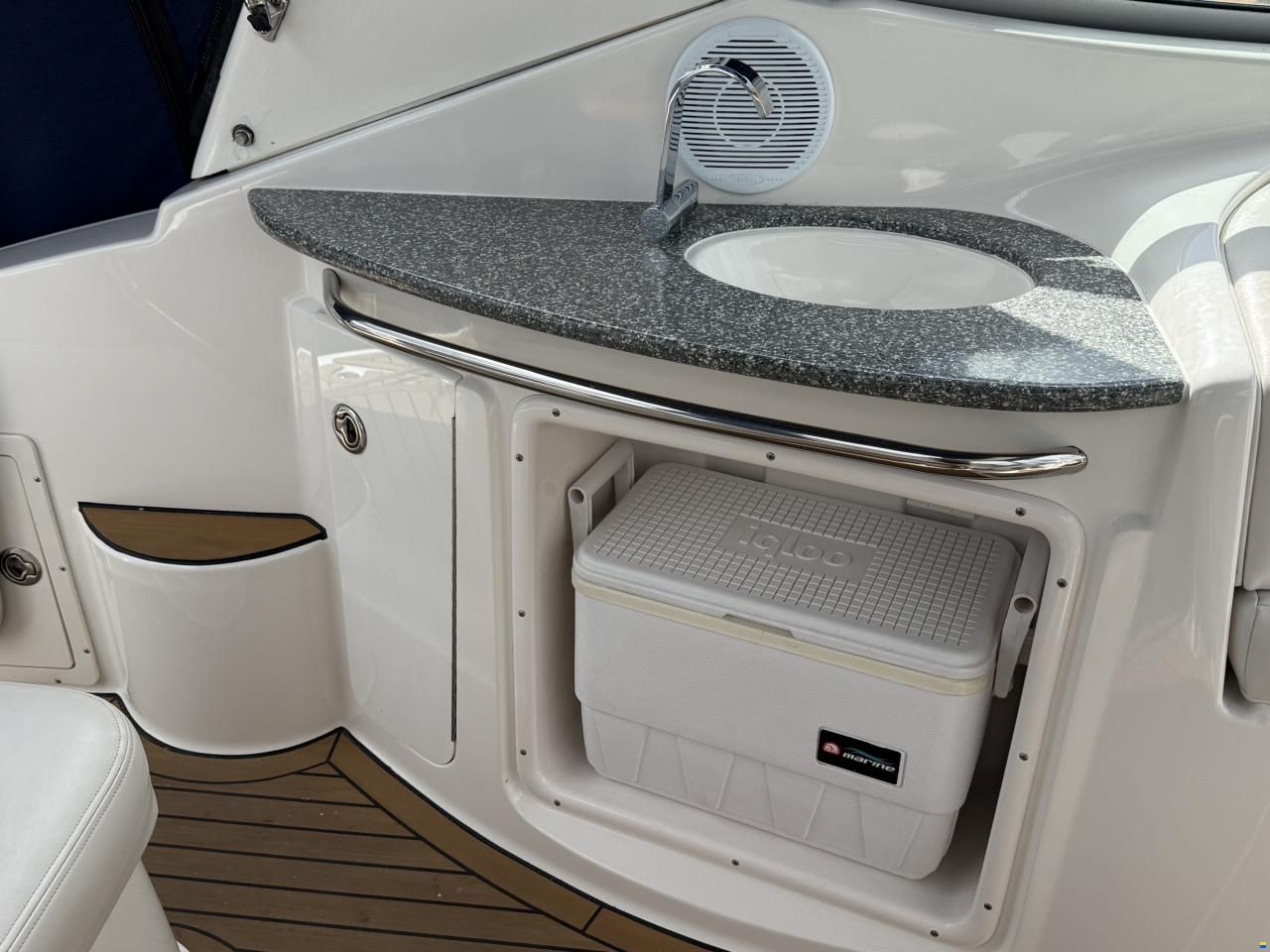Chaparral 270 Signature