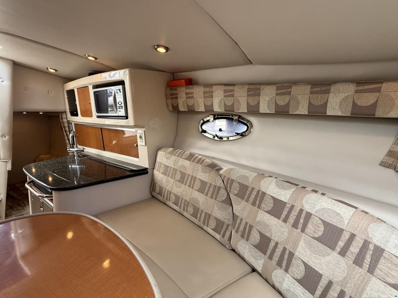 Chaparral 270 Signature
