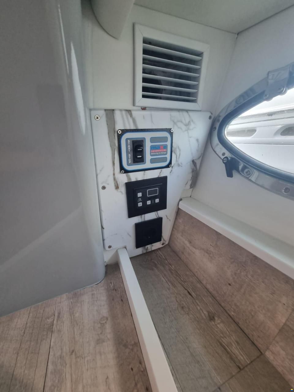 Tornado Express 44
