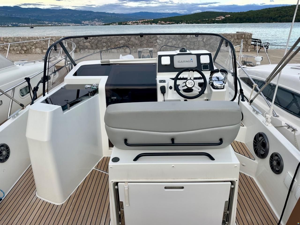 Beneteau Fleyr 9 Sundeck