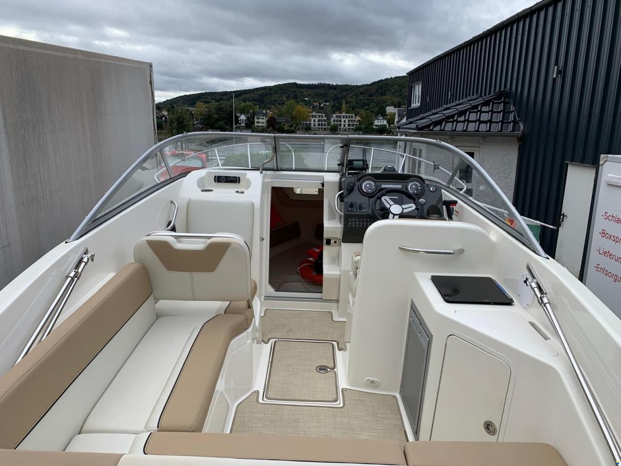 Bayliner 742 Cuddy
