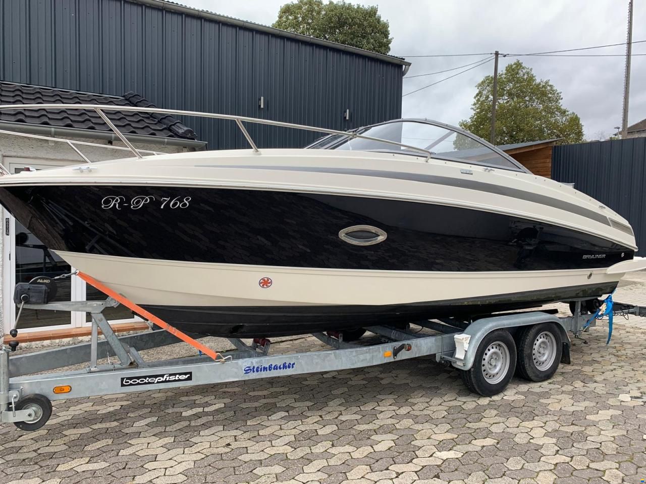 Bayliner 742 Cuddy