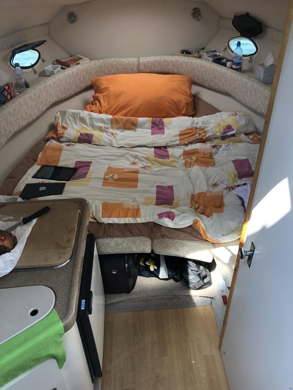 Larson Cabrio 274