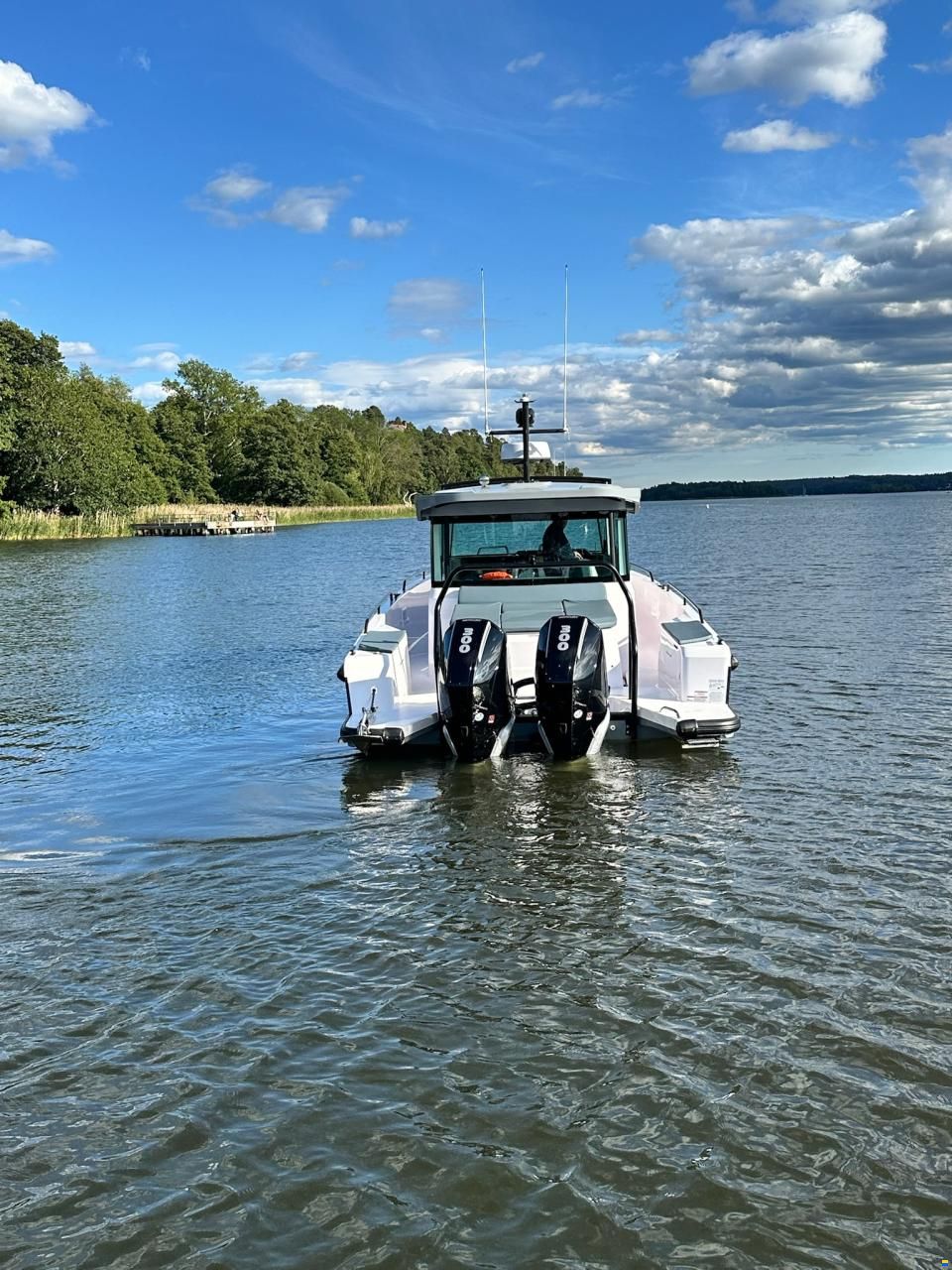 Axopar 37 XC Cross Cabin
