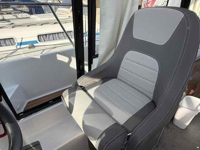 Jeanneau Merry Fisher 895