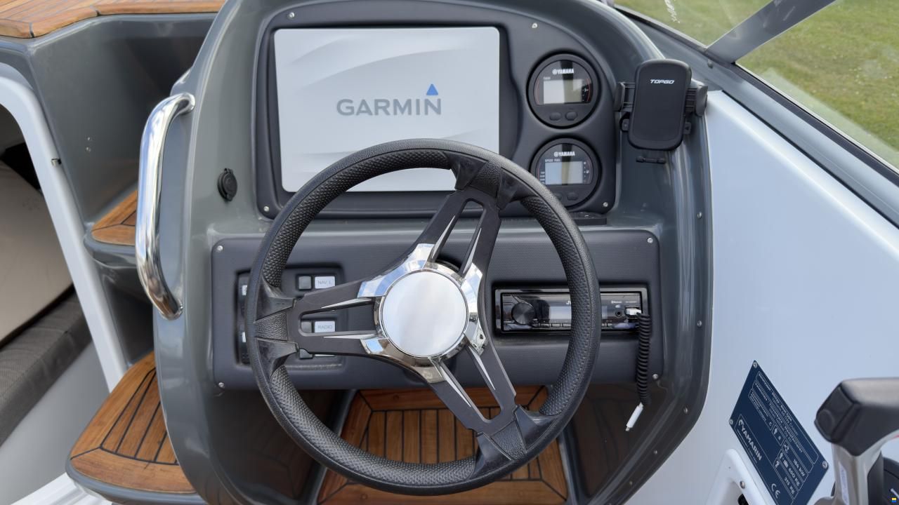 Yamarin 68 DC