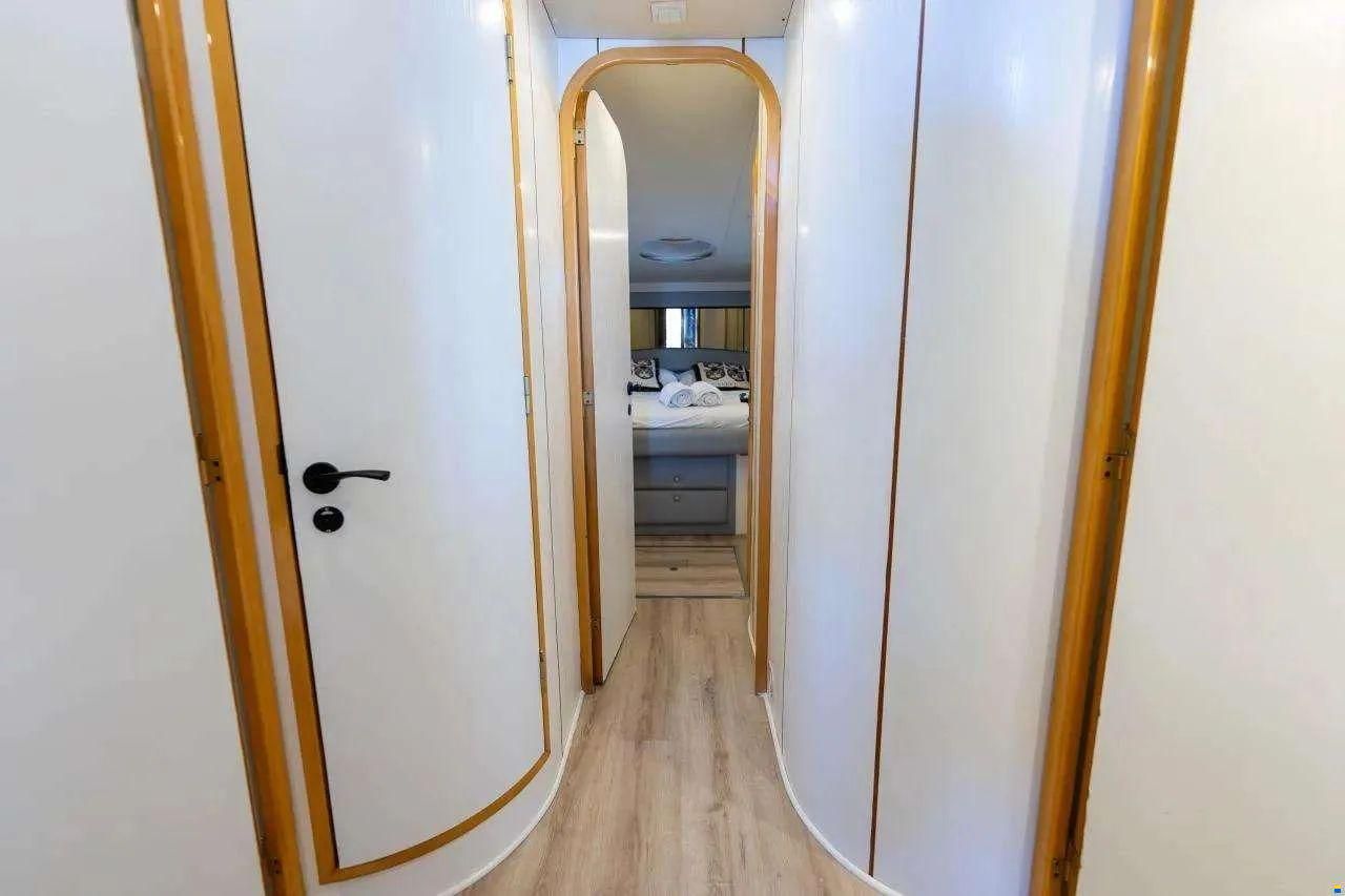 Fairline Squadron 56